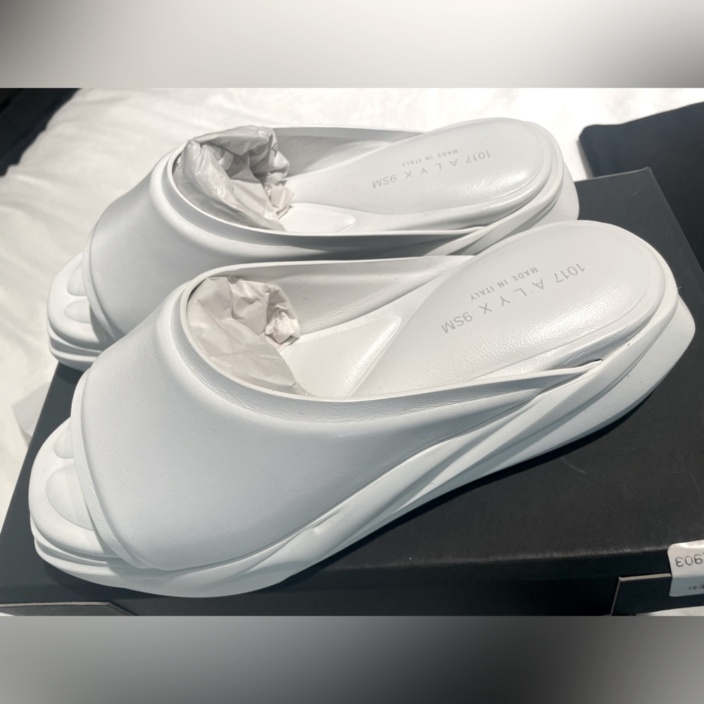 1017 Alyx 9SM Mono Slide in White Leather